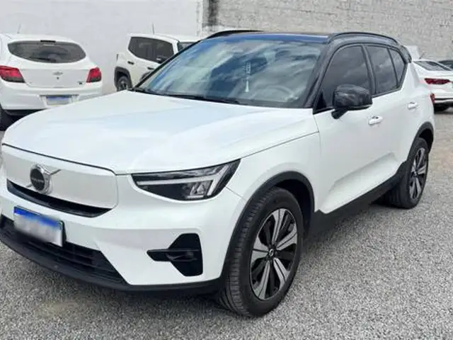 VOLVO XC40 P6 RECHARGE ELECTRIC PLUS em São Mateus, ES