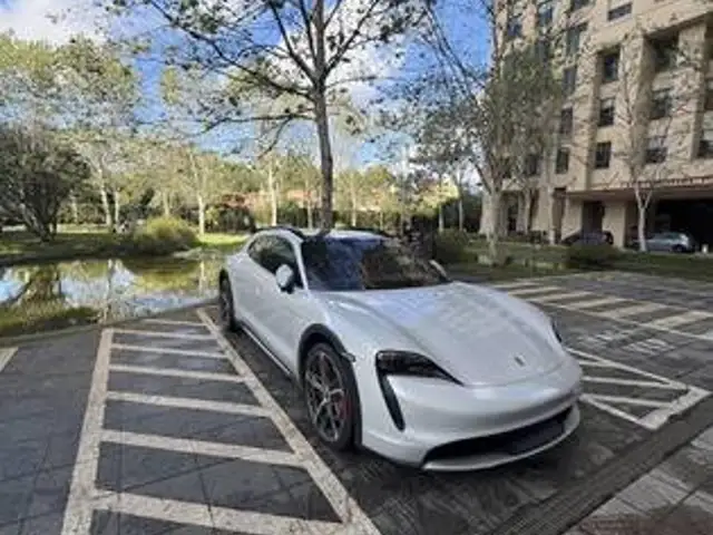 PORSCHE TAYCAN 4S CROSS TURISMO ELÉTRICO em São Paulo, SP