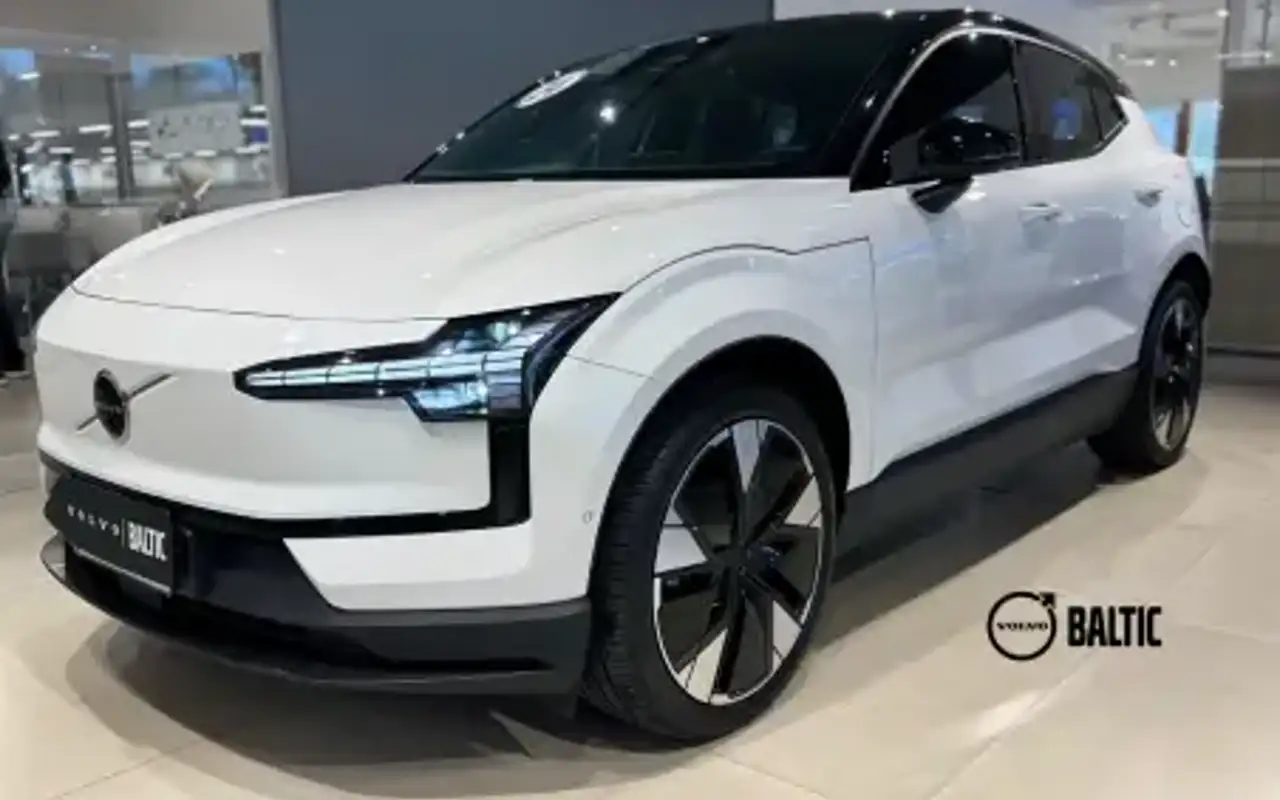 VOLVO EX30 69 KW ELÉTRICO ULTRA — foto 1 de 11