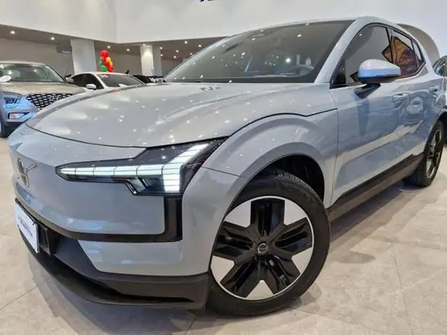 VOLVO EX30 51 KW ELÉTRICO CORE em Porto Alegre, RS