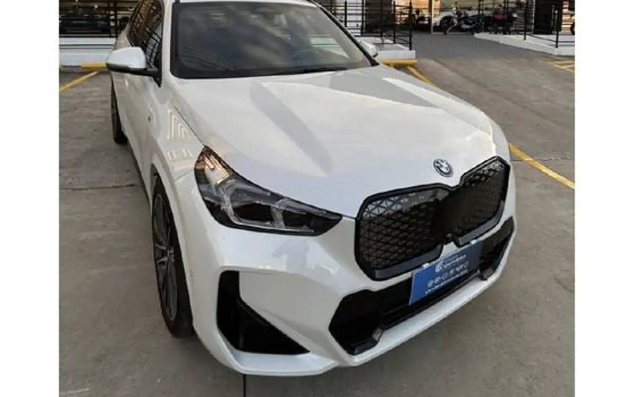 BMW iX1 ELÉTRICO XDRIVE30 M SPORT — foto 1 de 9