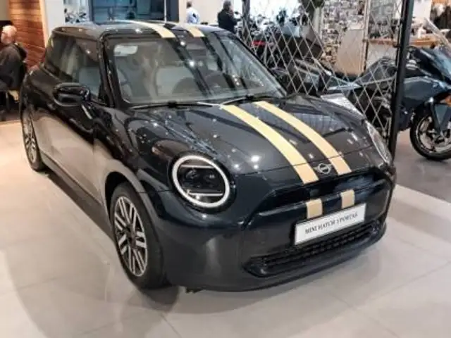 MINI COOPER 40,7 KW ELÉTRICO 2P E em Florianópolis, SC