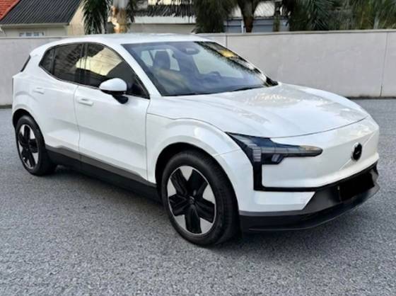 VOLVO EX30 51 KW ELÉTRICO CORE em São Paulo, SP