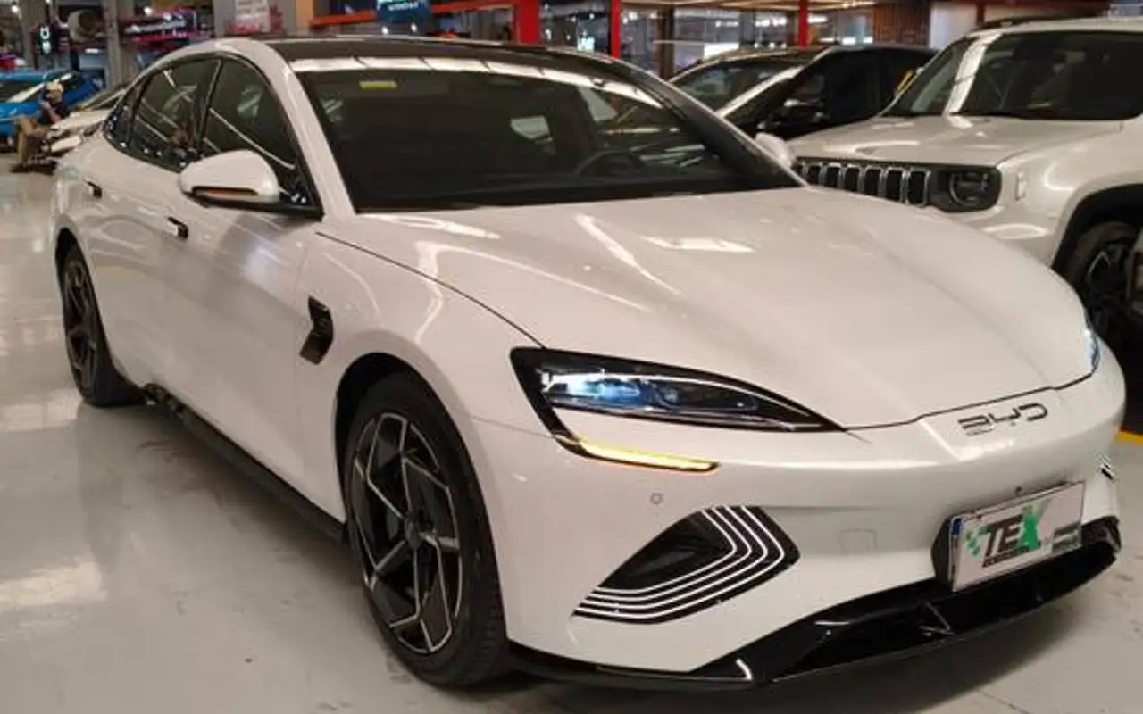 BYD SEAL 82,5 KW ELÉTRICO AWD — foto 1 de 20