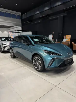 MG 4 64 KW ELÉTRICO LUXURY em Florianópolis, SC
