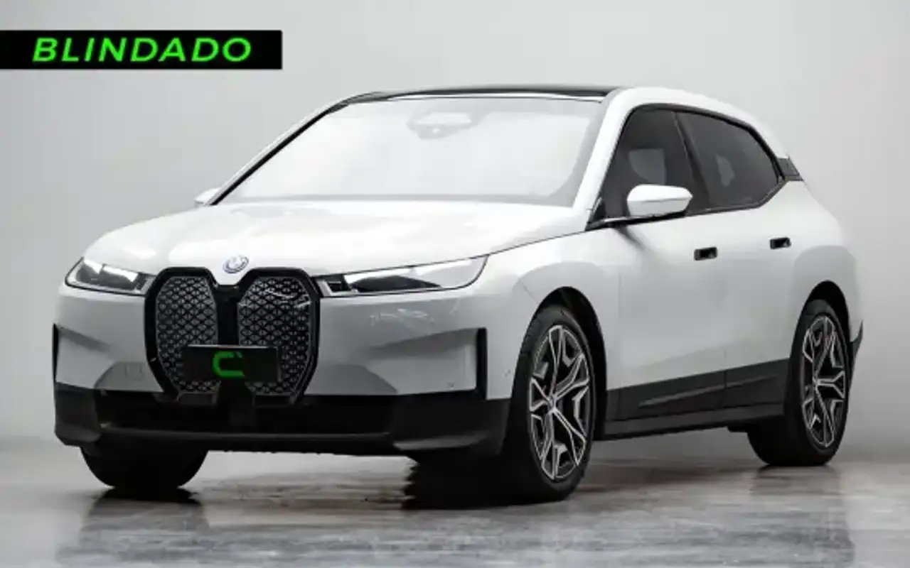 BMW iX ELÉTRICO XDRIVE40 — foto 1 de 16