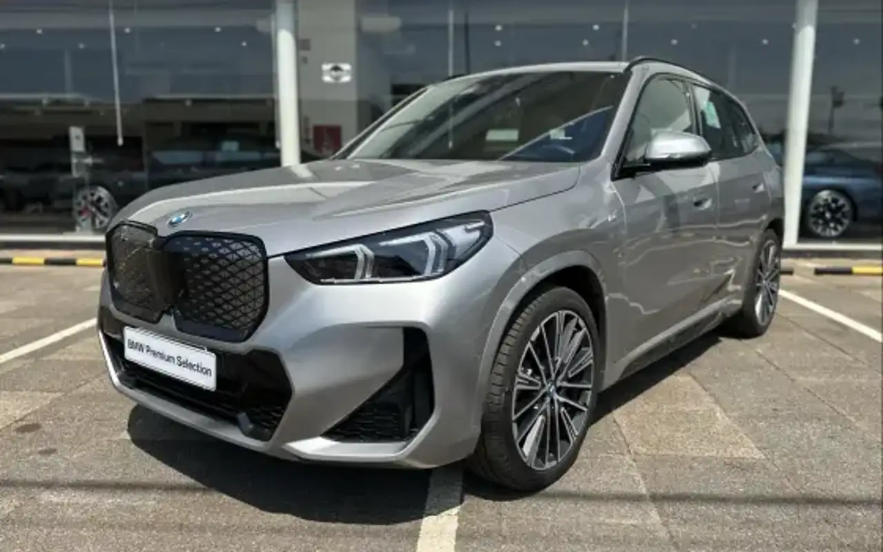 BMW iX1 ELÉTRICO XDRIVE30 M SPORT — foto 1 de 20