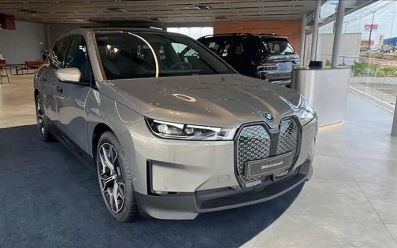 BMW iX ELÉTRICO XDRIVE40 — foto 1 de 16