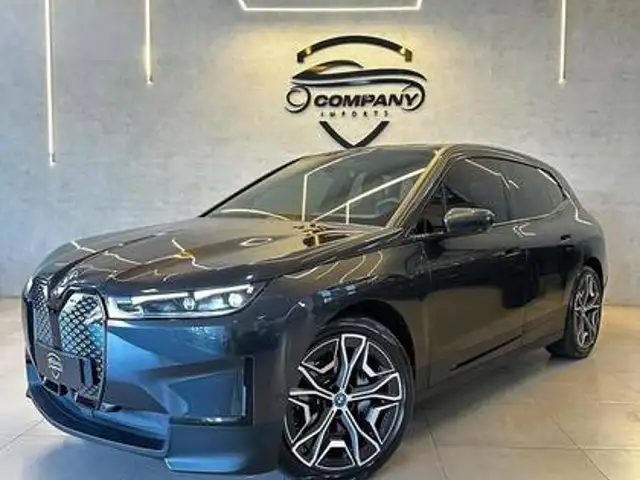BMW iX ELÉTRICO XDRIVE40 em Maringá, PR