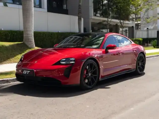 PORSCHE TAYCAN GTS ELÉTRICO em Brasília, DF