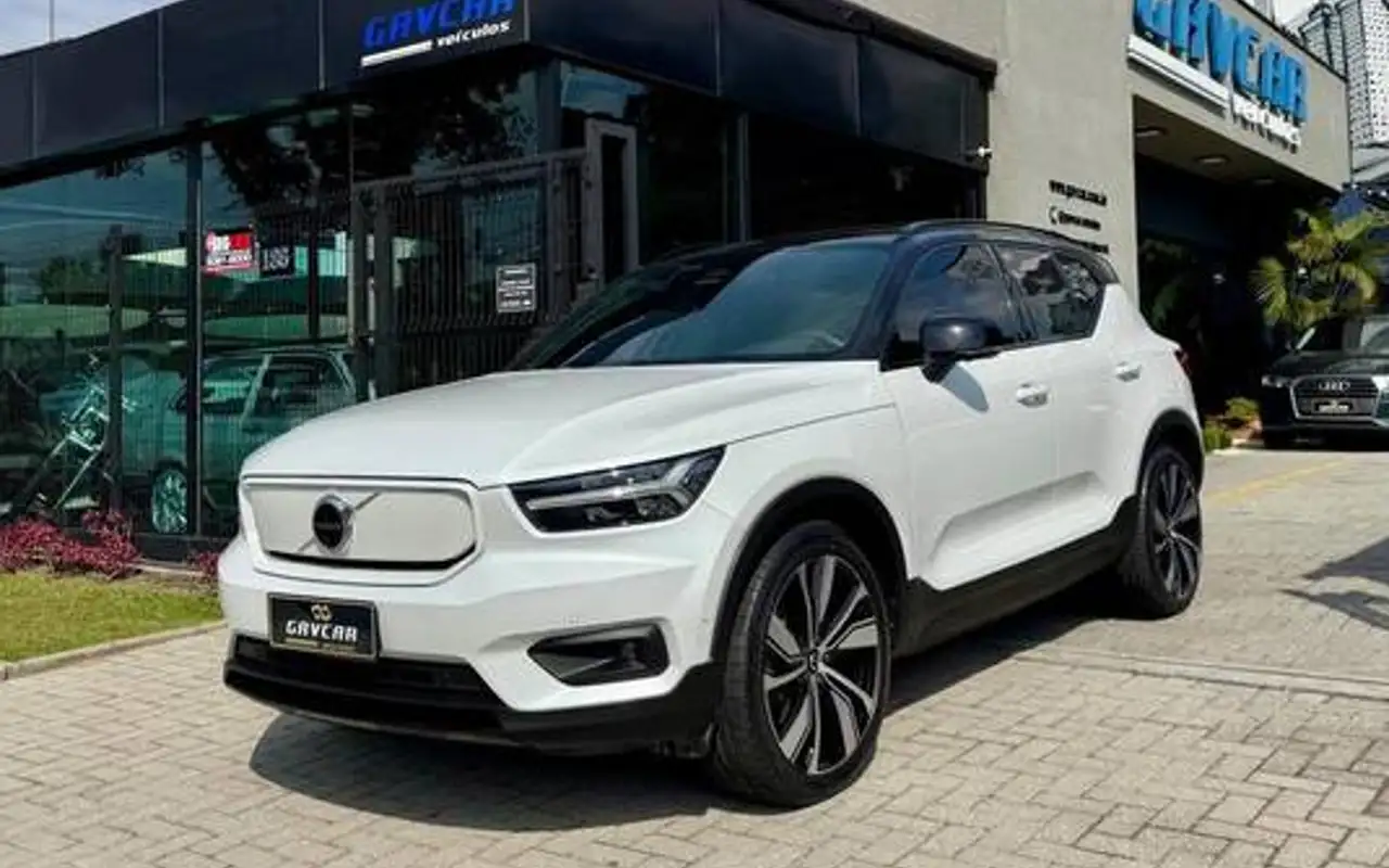 VOLVO XC40 P6 RECHARGE ELECTRIC PLUS AWD — foto 1 de 20