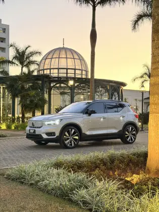 VOLVO XC40 P8 RECHARGE ELECTRIC BEV PURE AWD em São Paulo, SP