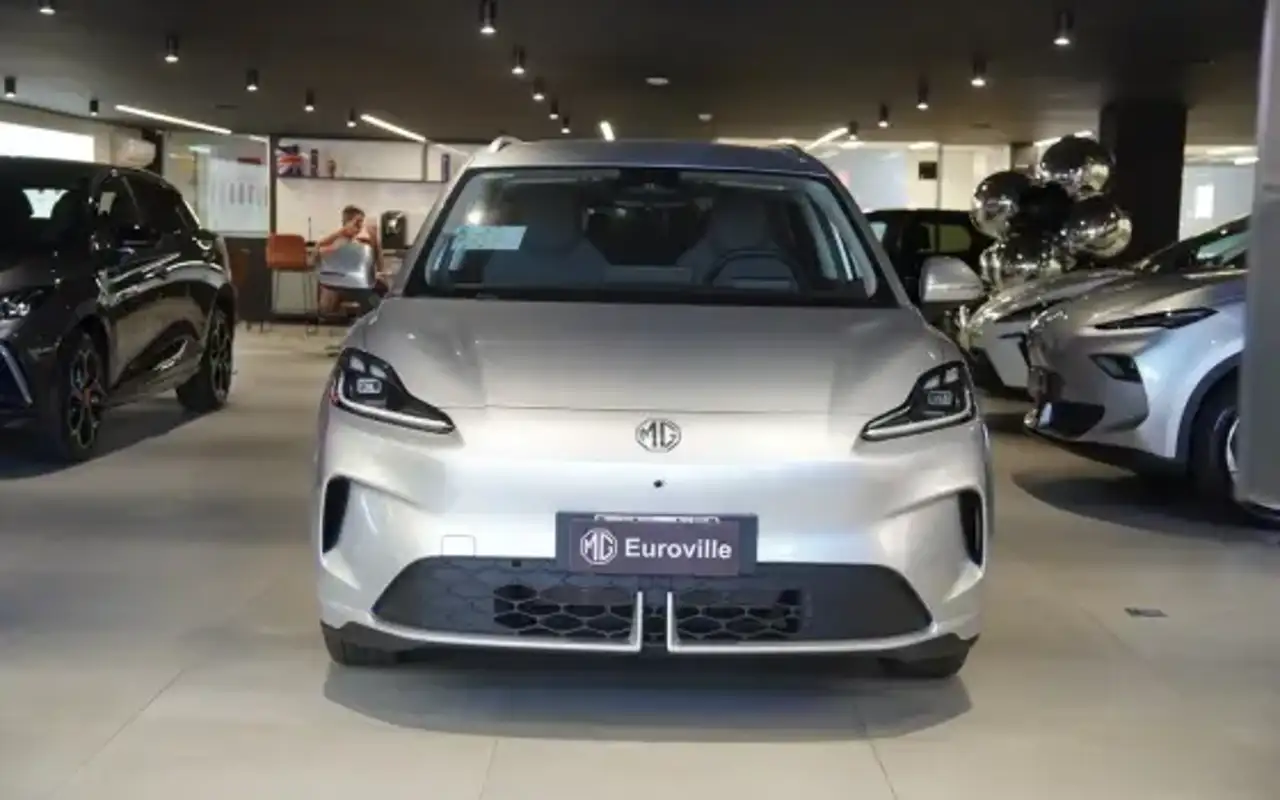 MG 4 URBAN 43 KW ELÉTRICO LUXURY — foto 1 de 16