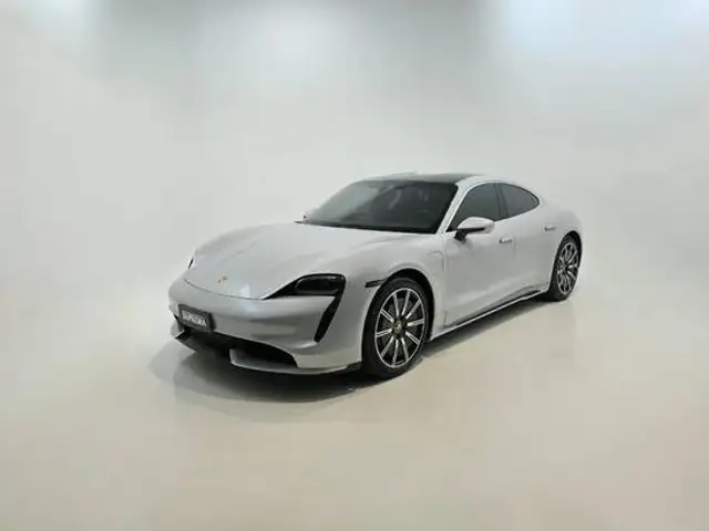 PORSCHE TAYCAN TURBO ELÉTRICO em Brasília, DF