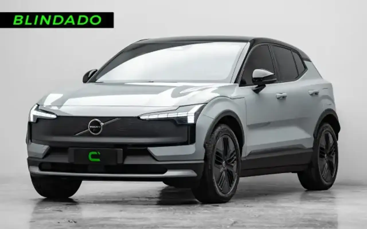 VOLVO EX30 69 KW ELÉTRICO CROSS COUNTRY — foto 1 de 17