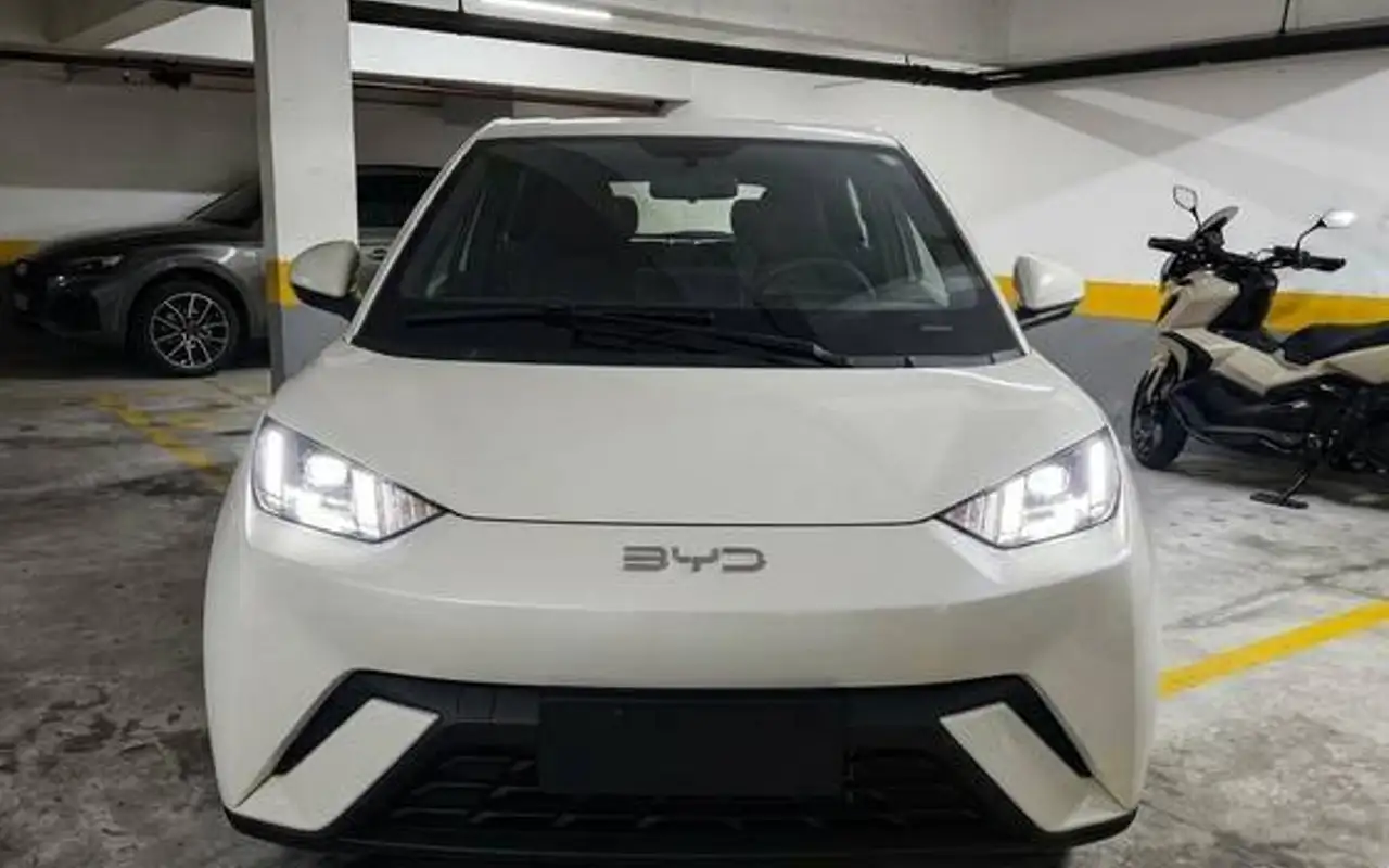 BYD DOLPHIN MINI 38 KW ELÉTRICO — foto 1 de 8