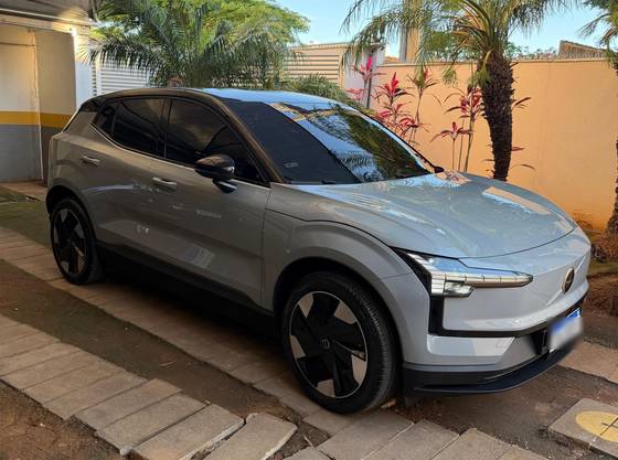 VOLVO EX30 69 KW ELÉTRICO PLUS em Belo Horizonte, MG