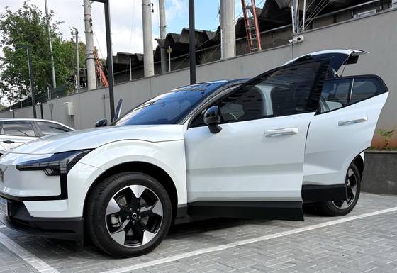 VOLVO EX30 69 KW ELÉTRICO CORE em São Paulo, SP