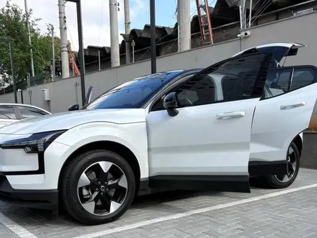 VOLVO EX30 69 KW ELÉTRICO CORE em São Paulo, SP