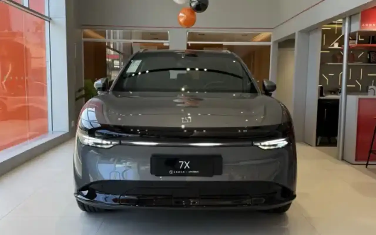 ZEEKR 7X 100 KW ELÉTRICO FLAGSHIP AWD — foto 1 de 16
