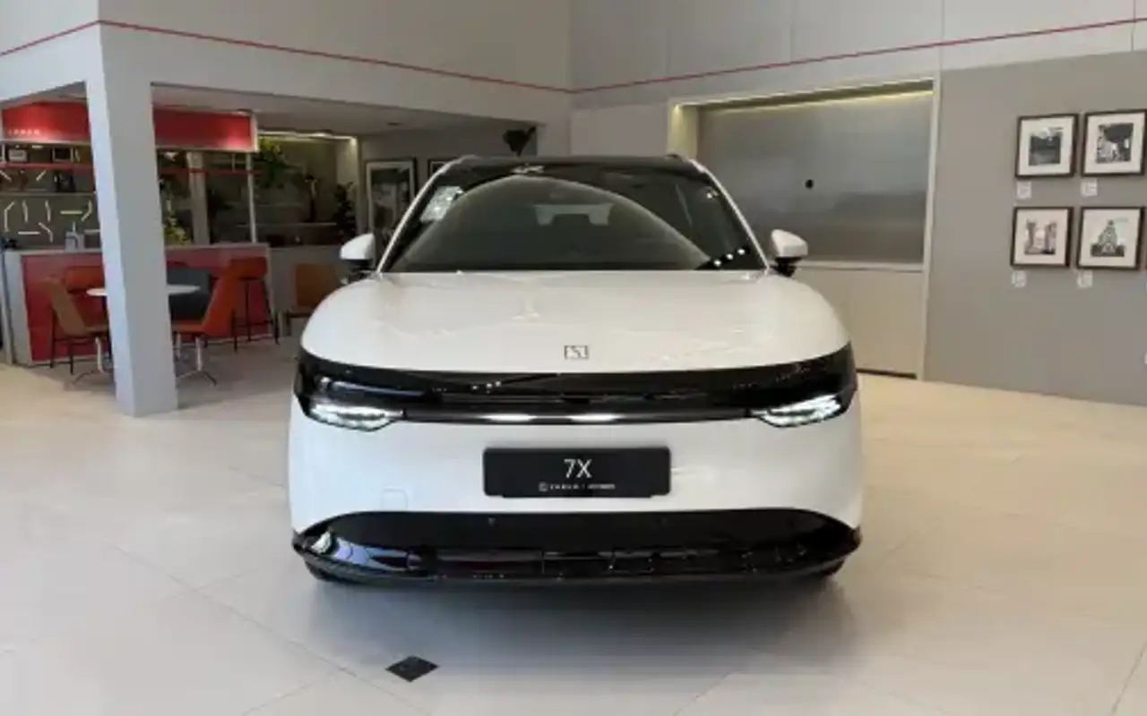 ZEEKR 7X 100 KW ELÉTRICO PREMIUM — foto 1 de 20