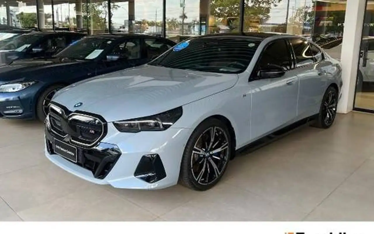 BMW i5 ELÉTRICO XDRIVE60 M SPORT — foto 1 de 16