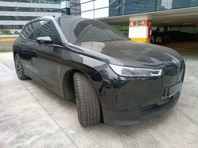 BMW iX ELÉTRICO XDRIVE40 em Maringá, PR