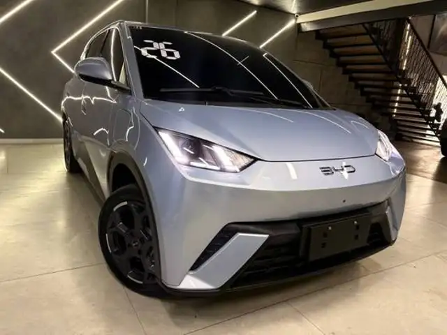 BYD DOLPHIN MINI 38 KW ELÉTRICO 5L em São João de Meriti, RJ