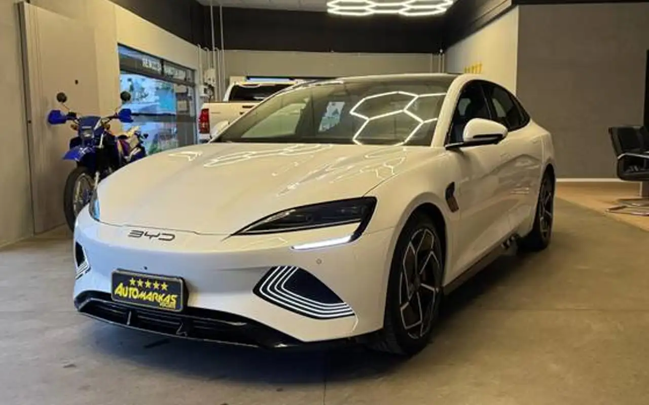 BYD SEAL 82,5 KW ELÉTRICO AWD — foto 1 de 19