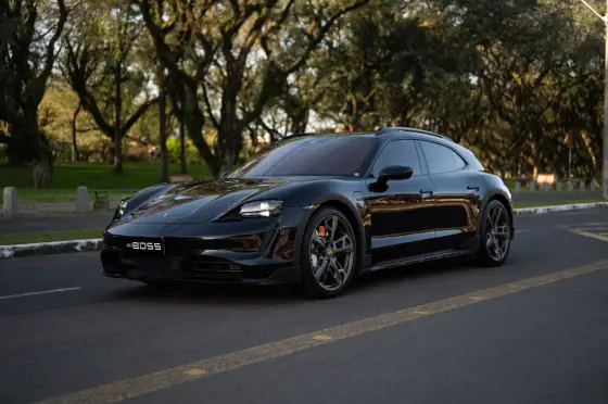 PORSCHE TAYCAN 4S CROSS TURISMO ELÉTRICO em Porto Alegre, RS