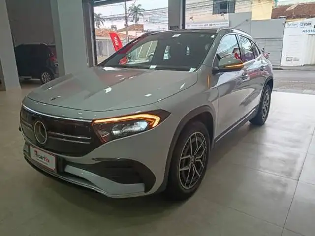 MERCEDES-BENZ EQA 250 66,5 KW ELÉTRICO em Passos, MG