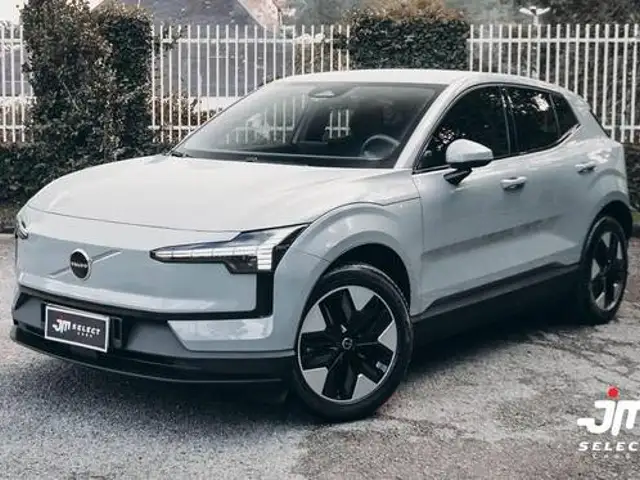 VOLVO EX30 51 KW ELÉTRICO CORE em Curitiba, PR