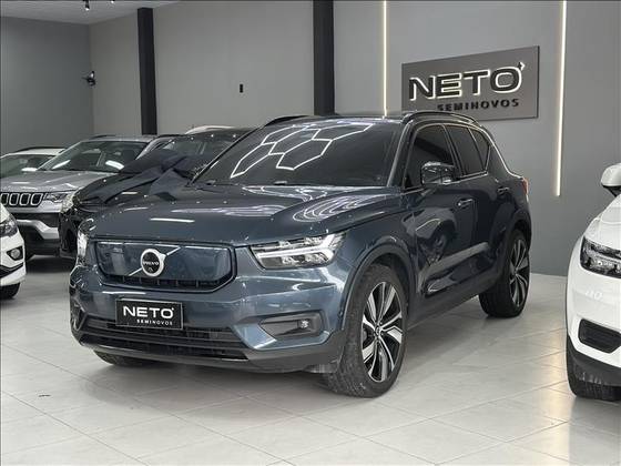 VOLVO XC40 P8 RECHARGE ELECTRIC BEV PURE AWD em São José, SC