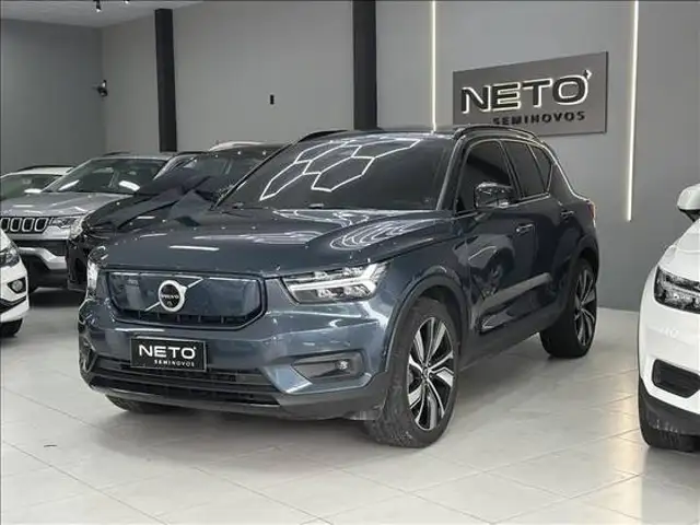 VOLVO XC40 P8 RECHARGE ELECTRIC BEV PURE AWD em São José, SC