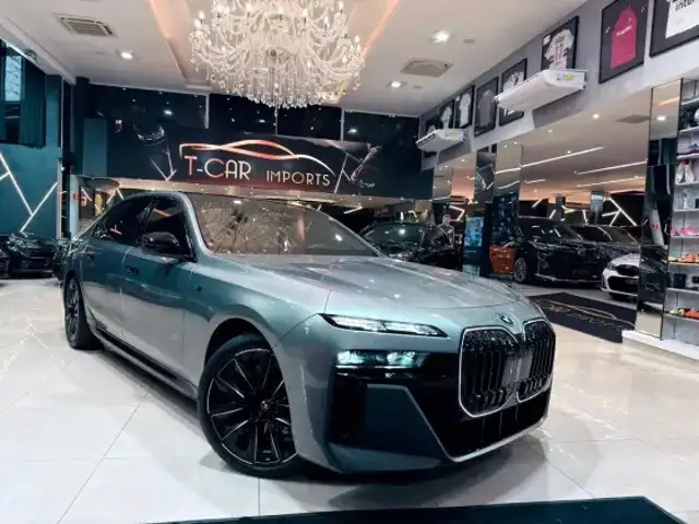 BMW i7 ELÉTRICO XDRIVE60 M SPORT em São Paulo, SP