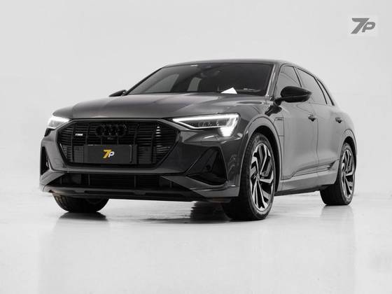 AUDI E-TRON ELÉTRICO PERFORMANCE BLACK QUATTRO em Curitiba, PR