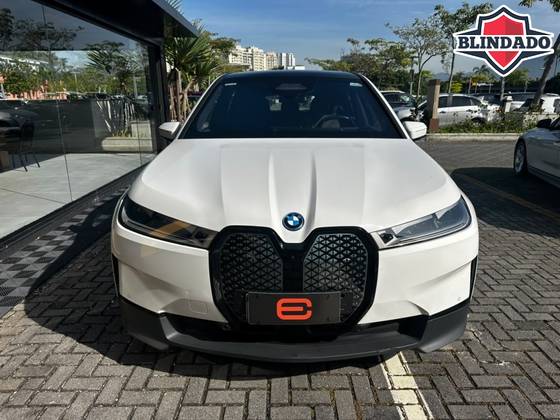 BMW iX ELÉTRICO XDRIVE40 em Rio de Janeiro, RJ
