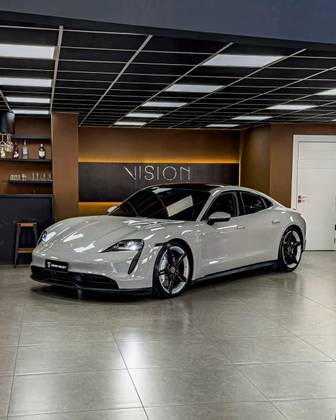 PORSCHE TAYCAN 4S ELÉTRICO em Brasília, DF