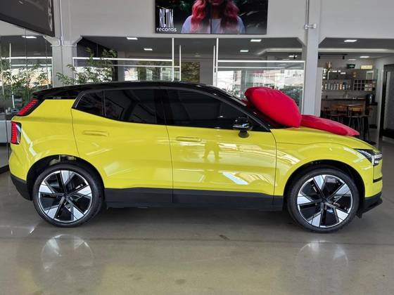 VOLVO EX30 69 KW ELÉTRICO ULTRA em Curitiba, PR