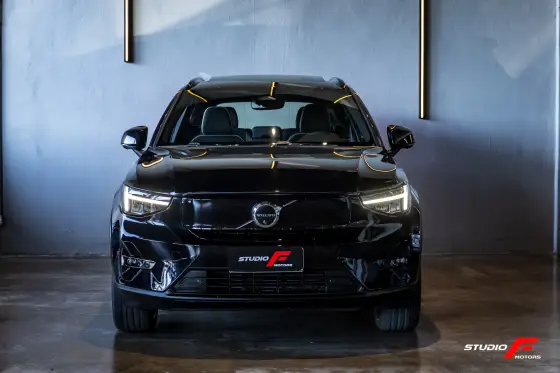 VOLVO XC40 P6 RECHARGE ELECTRIC PLUS em Porto Alegre, RS