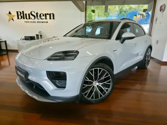 PORSCHE MACAN 4 ELÉTRICO em Blumenau, SC