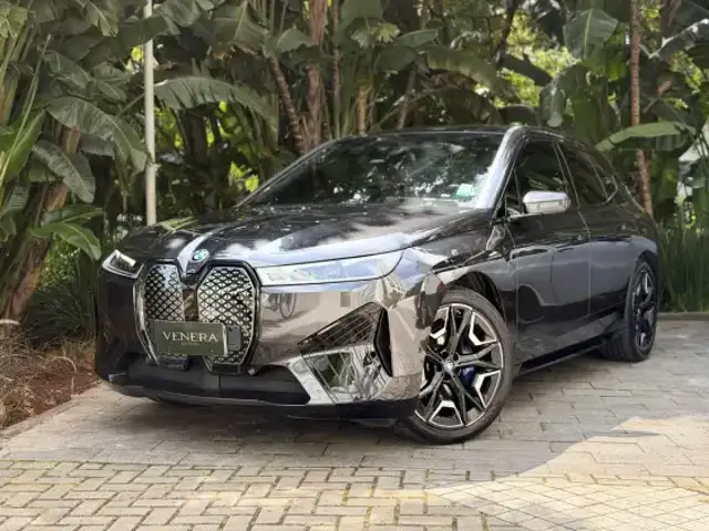 BMW iX ELÉTRICO XDRIVE50 SPORT em São Paulo, SP