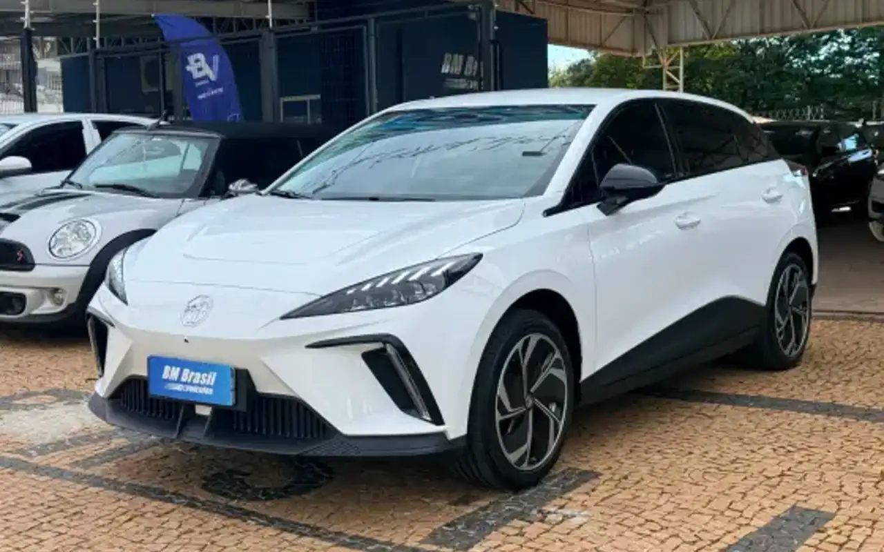 MG 4 64 KW ELÉTRICO LUXURY — foto 1 de 18