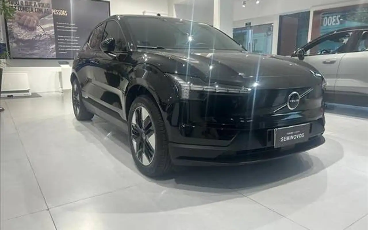 VOLVO EX30 69 KW ELÉTRICO CORE — foto 1 de 13