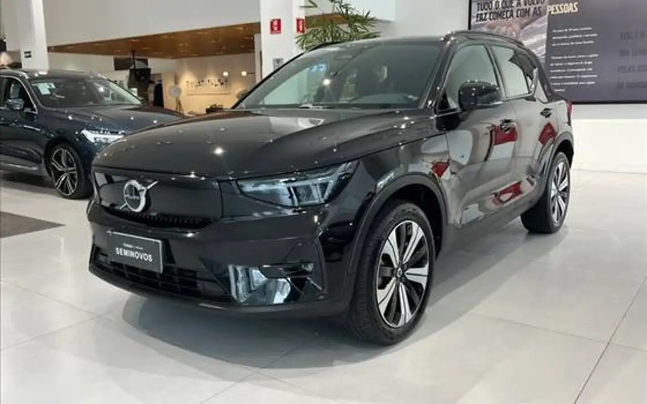 VOLVO XC40 P6 RECHARGE ELECTRIC PLUS — foto 1 de 20