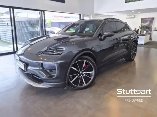 PORSCHE MACAN 4S ELÉTRICO em Curitiba, PR