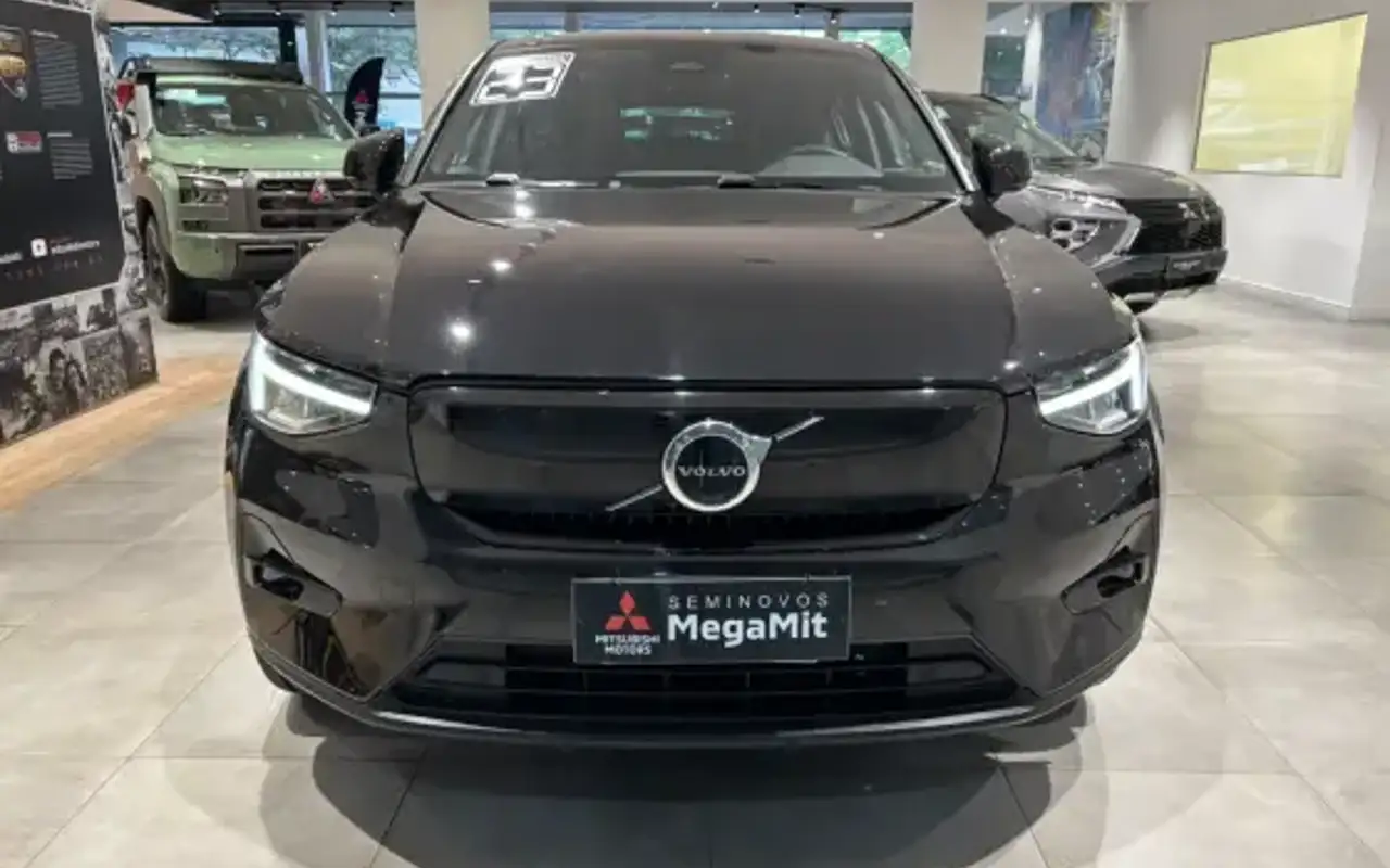 VOLVO C40 P8 RECHARGE TWIN ELECTRIC ULTIMATE AWD — foto 1 de 18