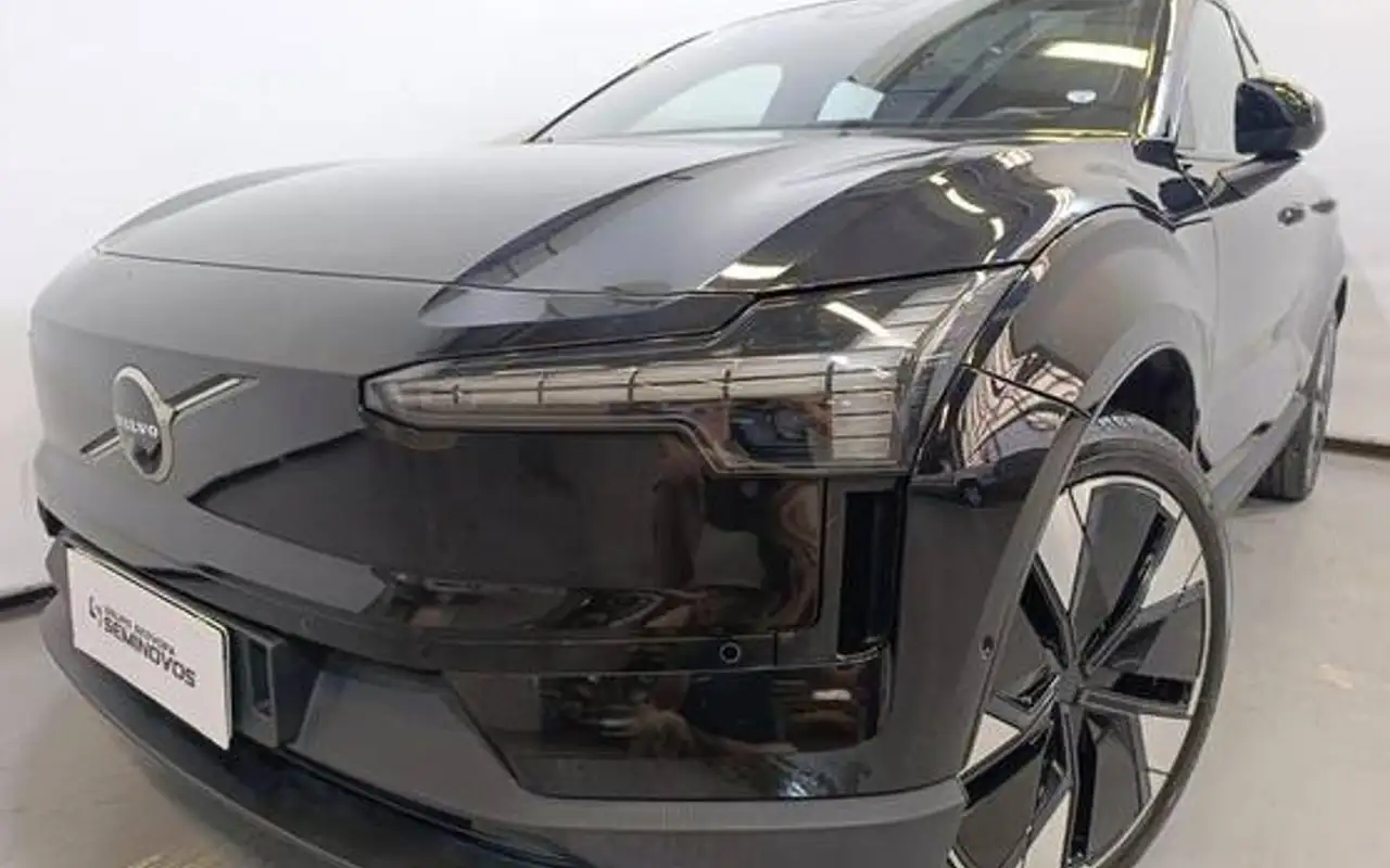 VOLVO EX30 69 KW ELÉTRICO ULTRA — foto 1 de 20