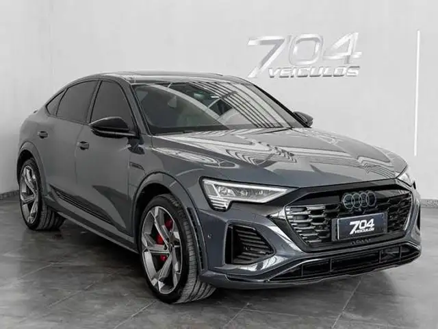 AUDI SQ8 E-TRON ELÉTRICO SPORTBACK QUATTRO em Brasília, DF
