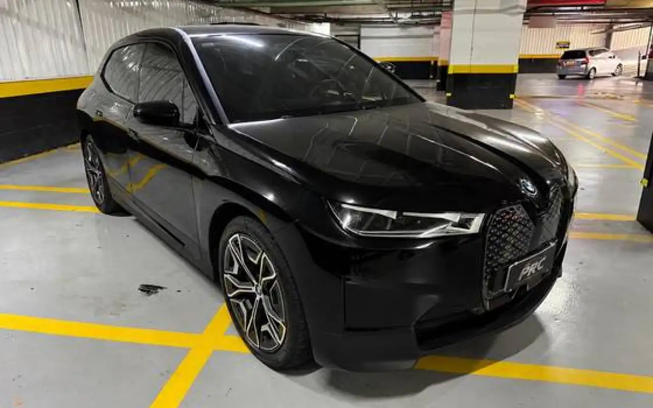 BMW iX ELÉTRICO XDRIVE40 — foto 1 de 8